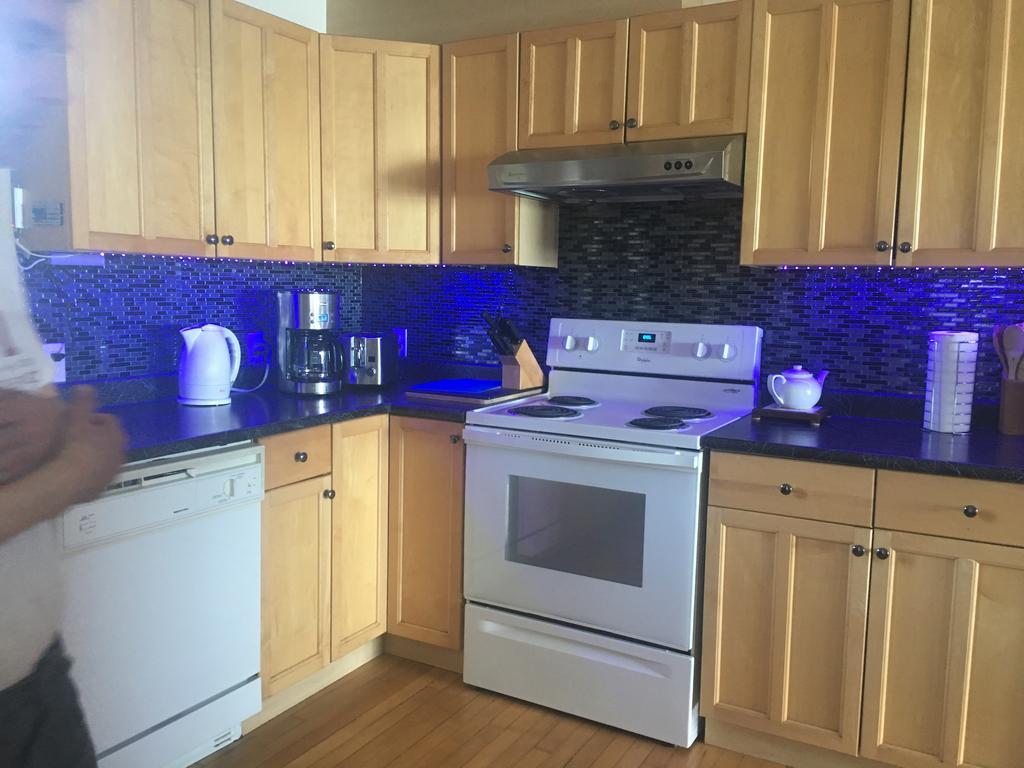 Tofino Stormbay Guest House Екстер'єр фото