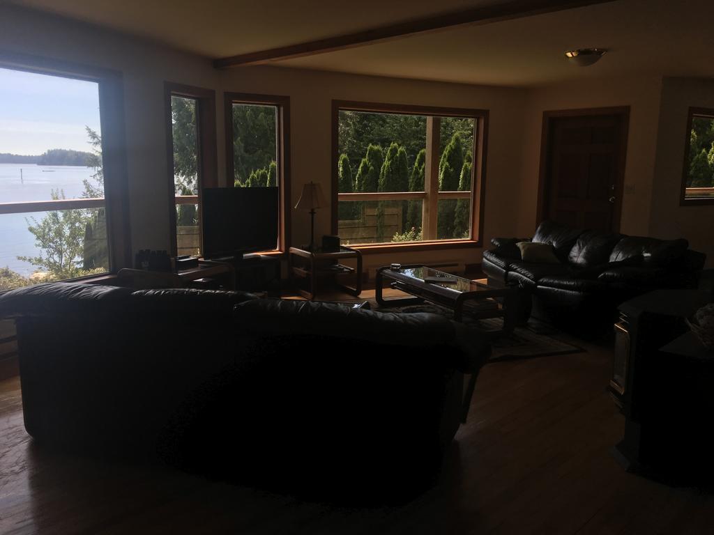 Tofino Stormbay Guest House Екстер'єр фото