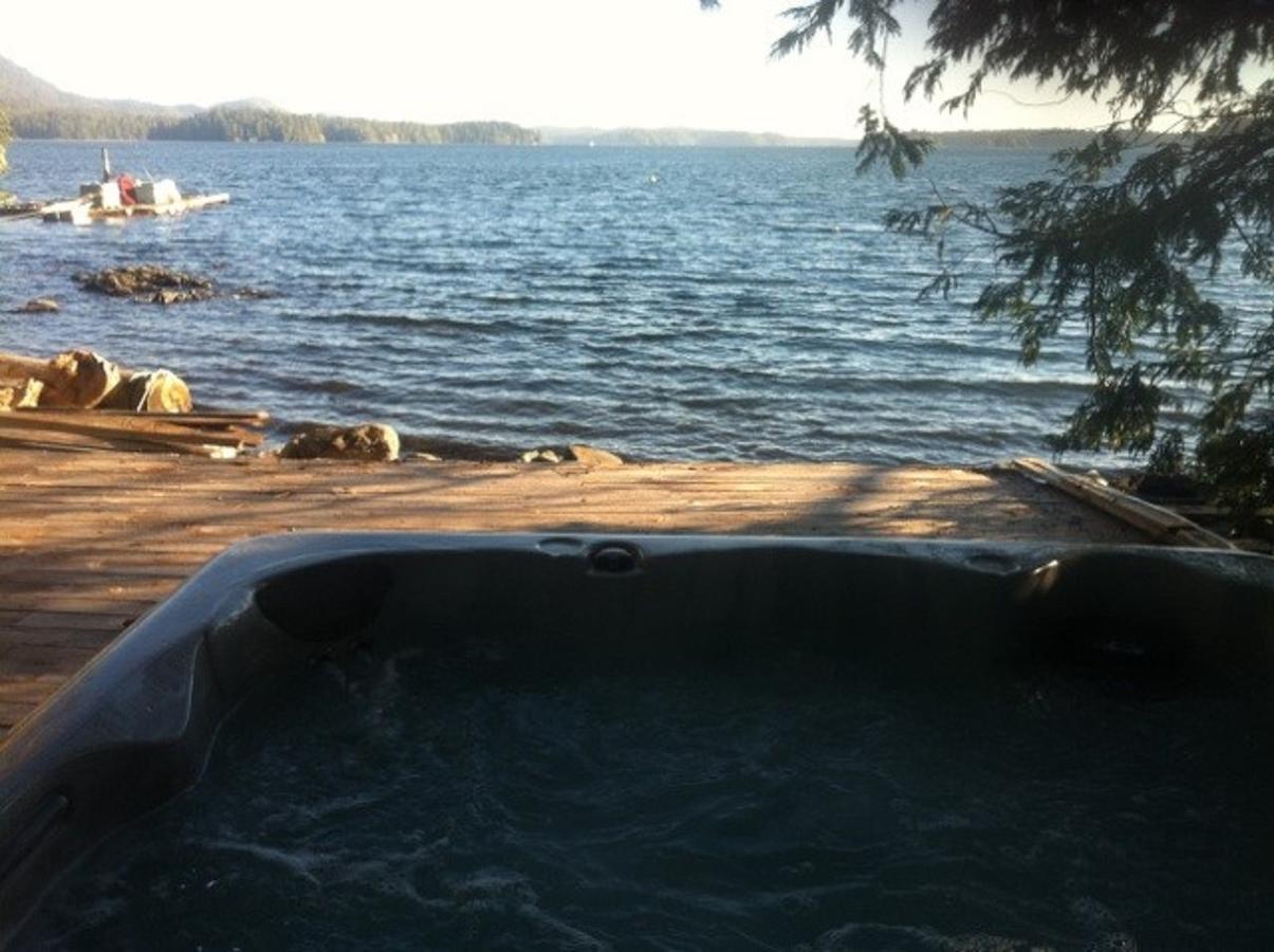 Tofino Stormbay Guest House Екстер'єр фото