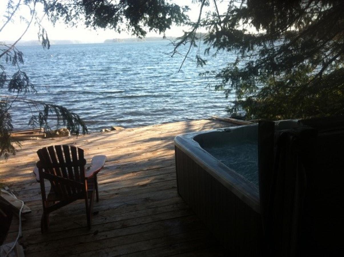 Tofino Stormbay Guest House Екстер'єр фото