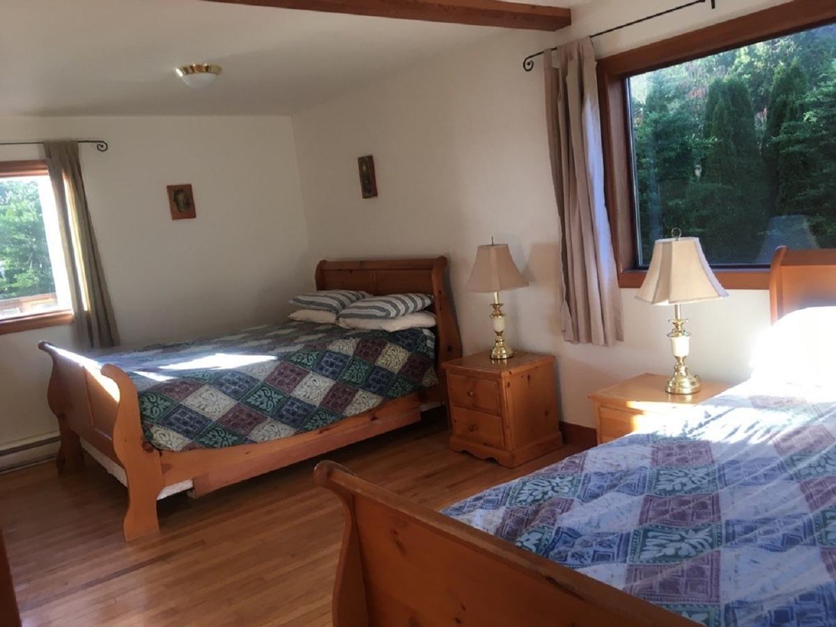 Tofino Stormbay Guest House Екстер'єр фото